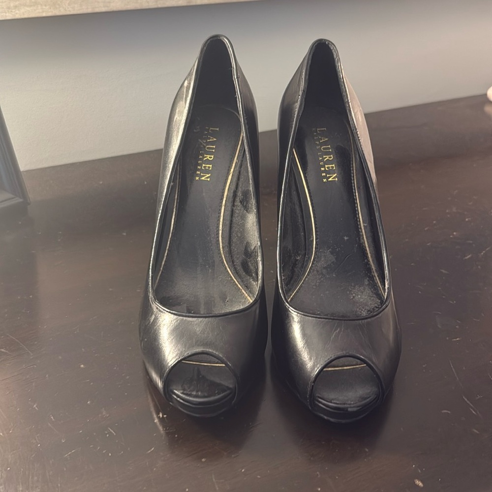 Ralph Lauren Peep toe Heels size 8